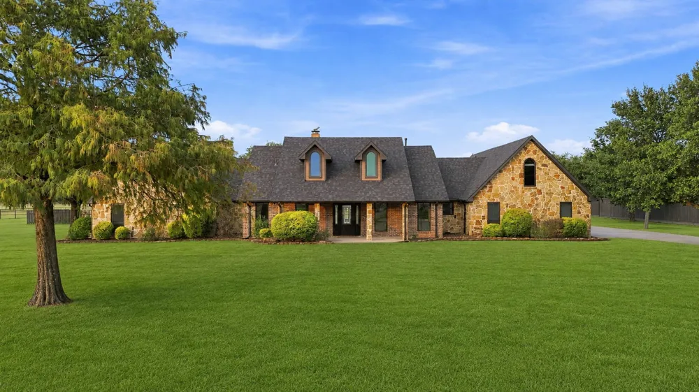 8129 County Road 2419 Royse City, TX 75189