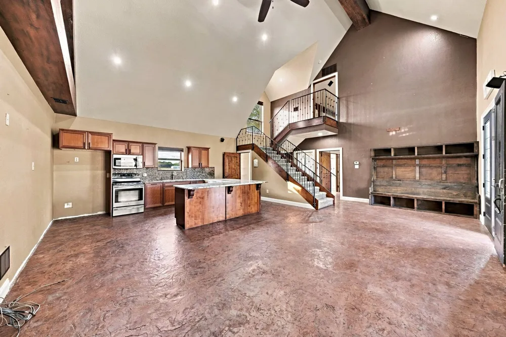 8129 County Road 2419 Royse City, TX 75189