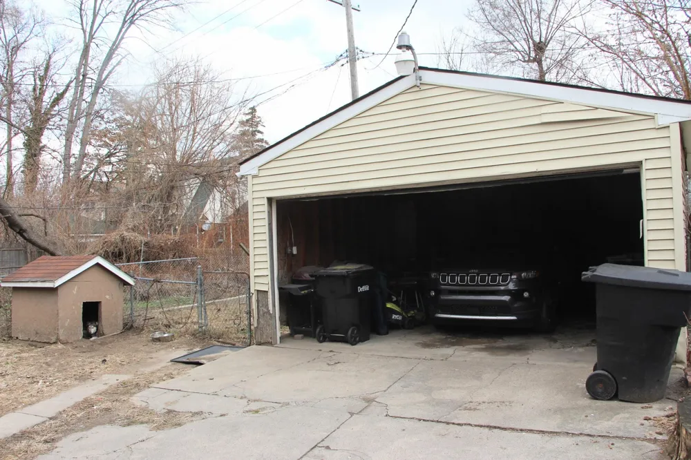 15370 Hartwell Street Detroit, MI 48227