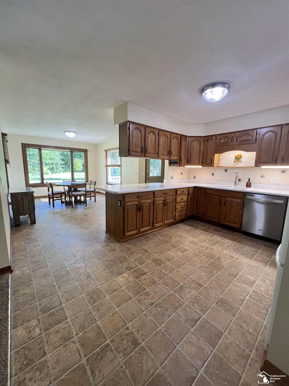 38850 Barth Street Romulus City, MI 48174