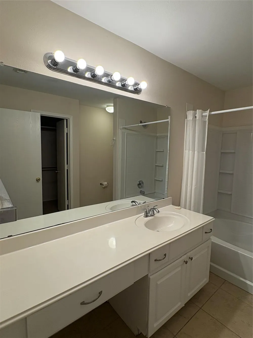 19819 River Breeze Drive Tomball, TX 77375