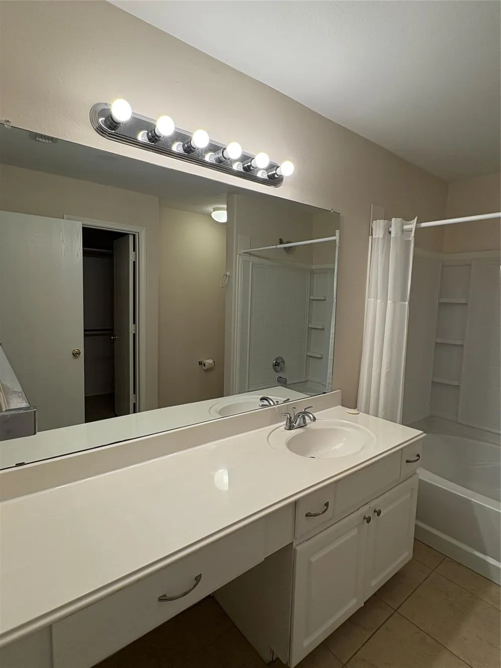 19819 River Breeze Drive Tomball, TX 77375