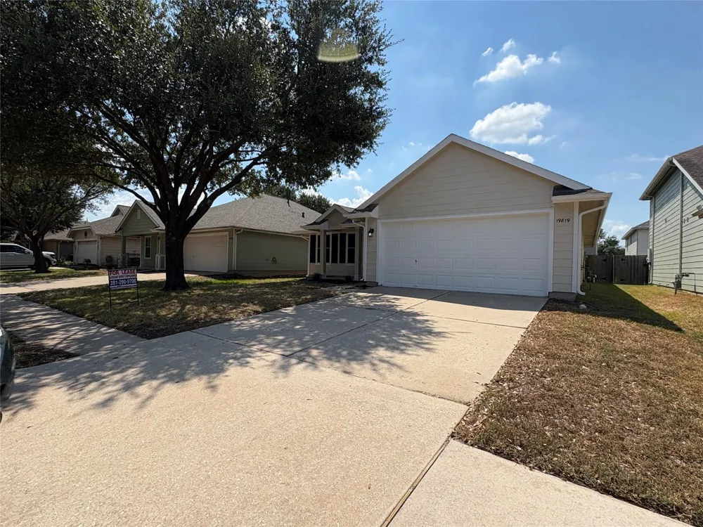 19819 River Breeze Drive Tomball, TX 77375