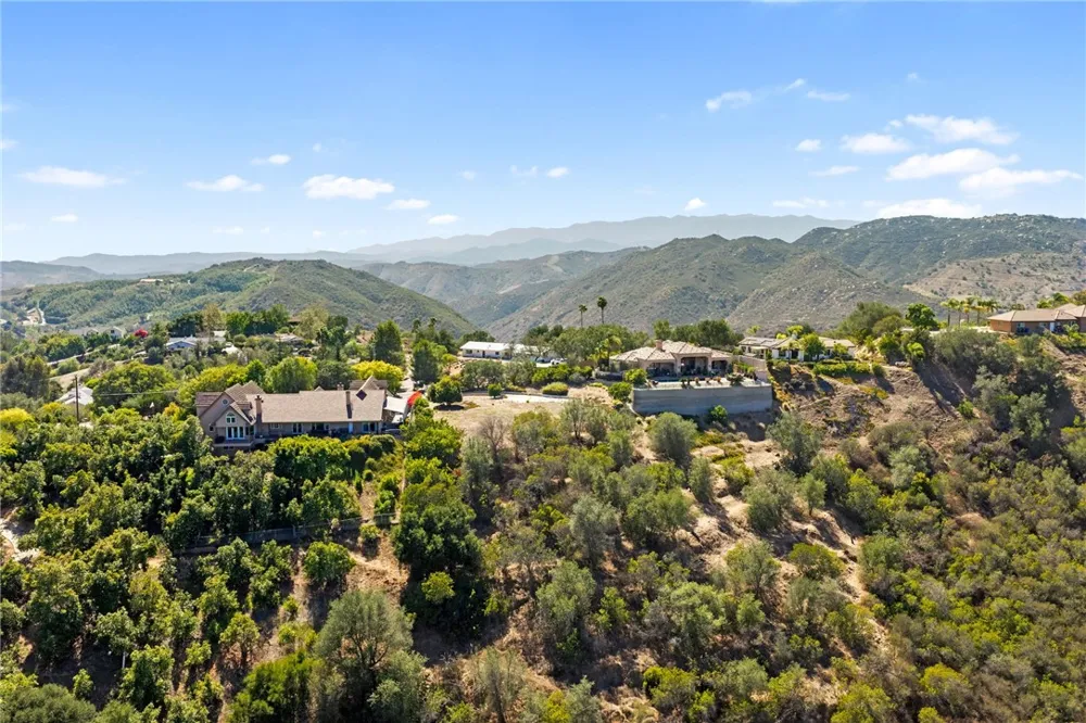 1645 Santa Margarita Fallbrook, CA 92028