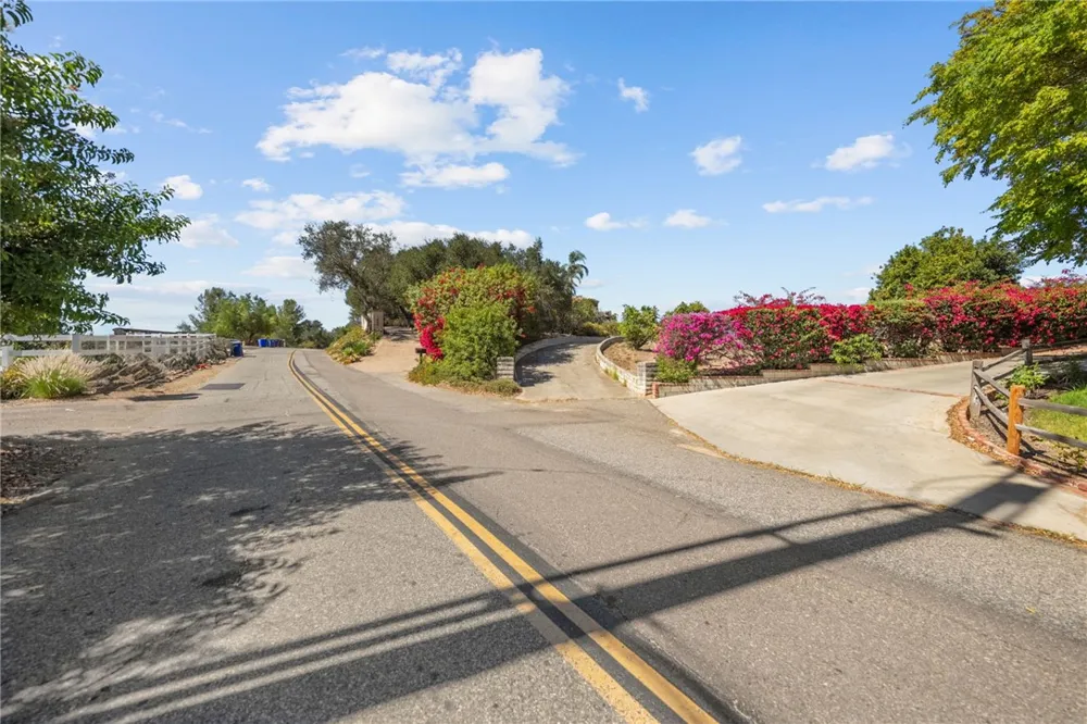 1645 Santa Margarita Fallbrook, CA 92028