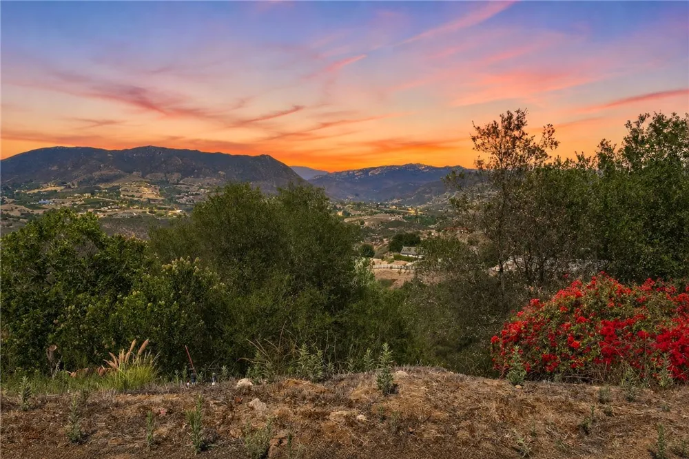1645 Santa Margarita Fallbrook, CA 92028