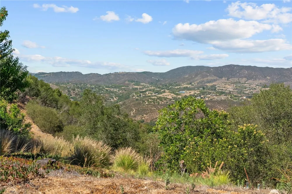 1645 Santa Margarita Fallbrook, CA 92028