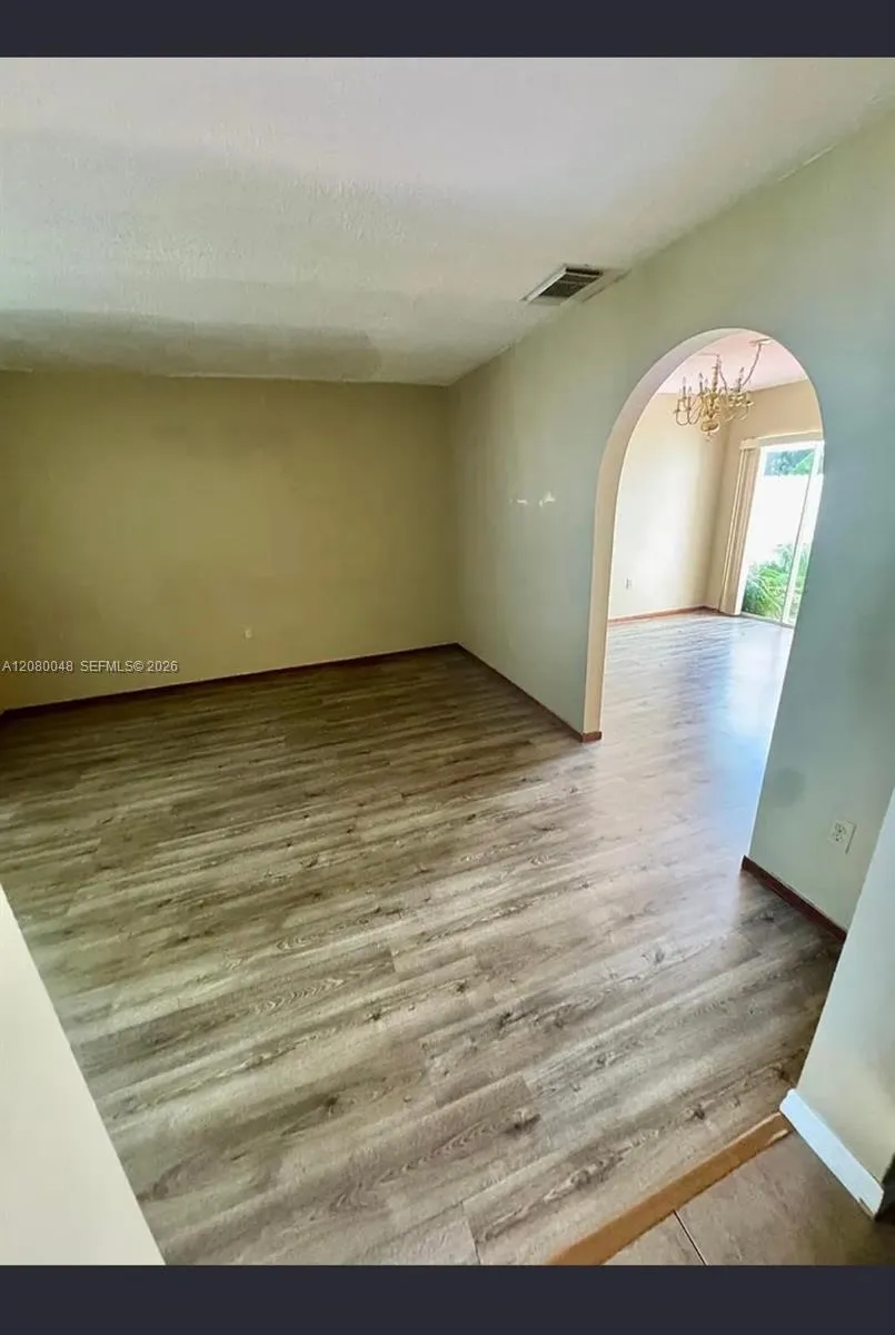 15345 SW 63rd Ter Miami, FL 33193