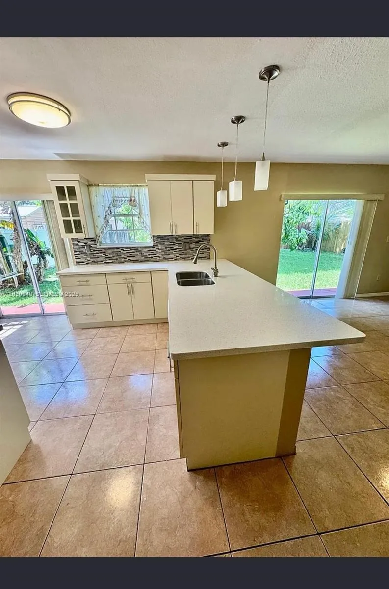 15345 SW 63rd Ter Miami, FL 33193