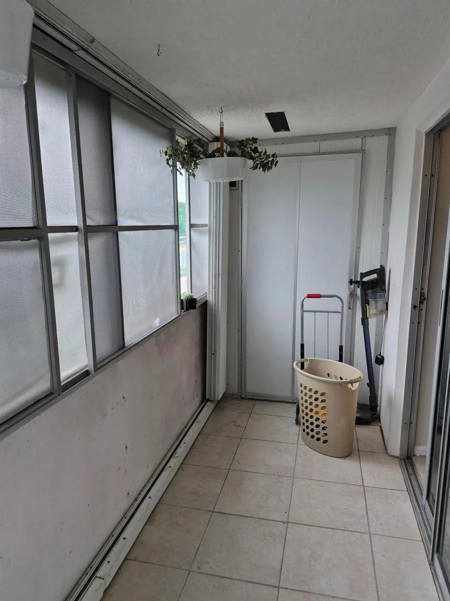 214 Cambridge #I West Palm Beach, FL 33417