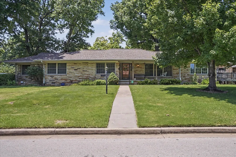 2882 S Florence Avenue Tulsa, OK 74104
