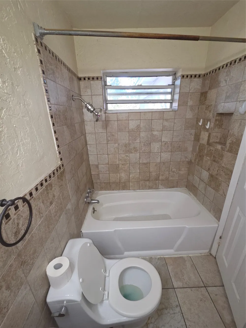 1017 E Spurgeon Street Fort Worth, TX 76115