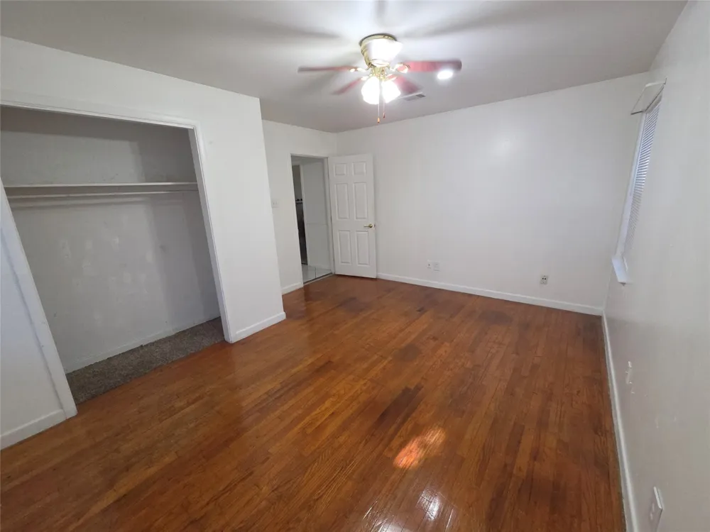 1017 E Spurgeon Street Fort Worth, TX 76115
