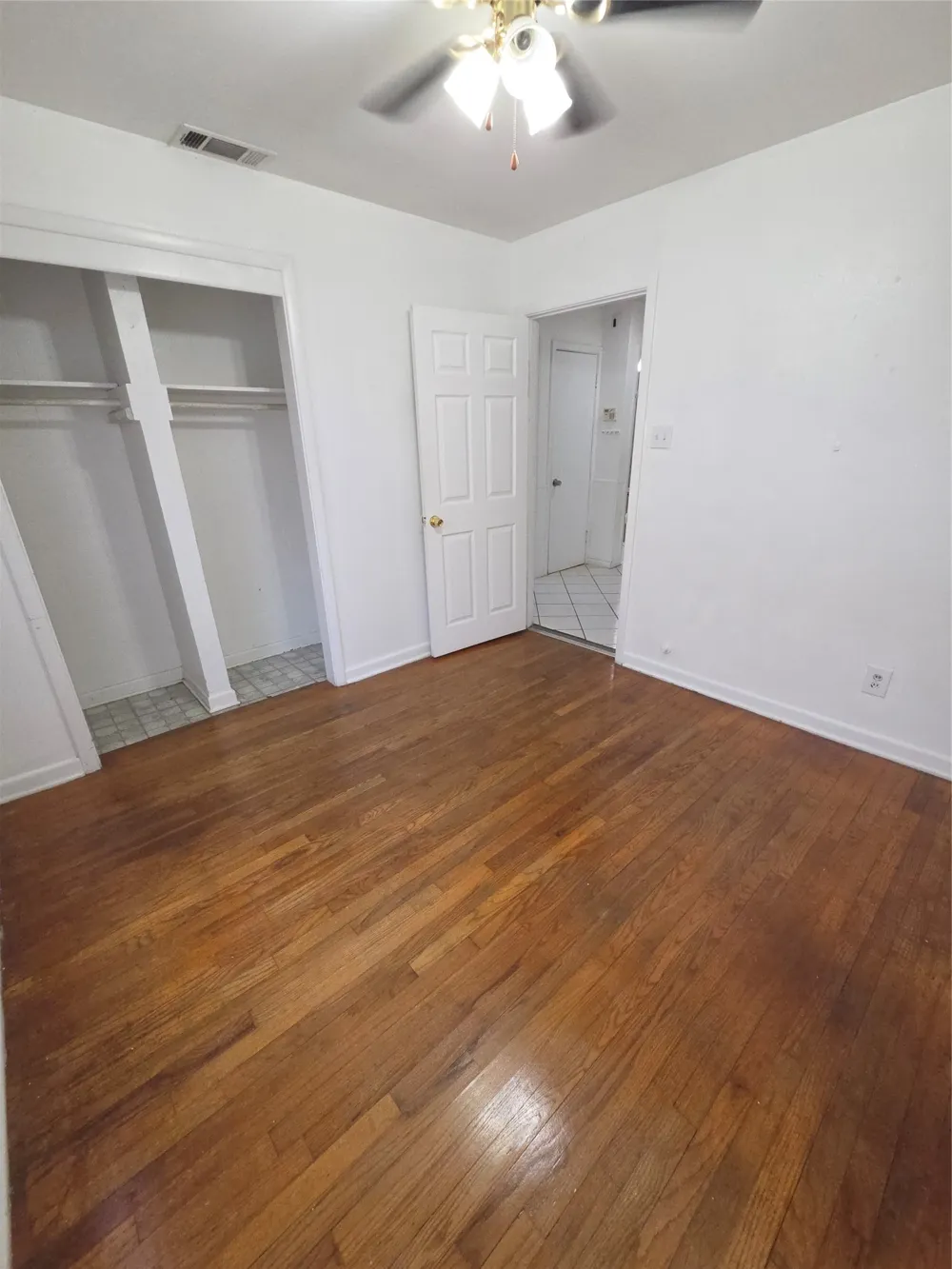 1017 E Spurgeon Street Fort Worth, TX 76115