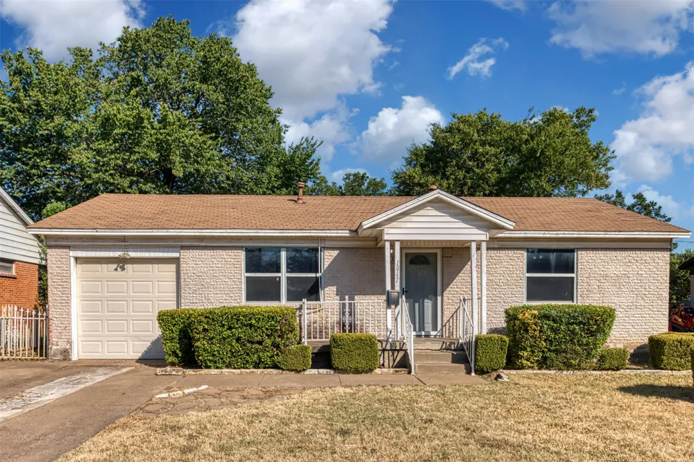 1017 E Spurgeon Street Fort Worth, TX 76115