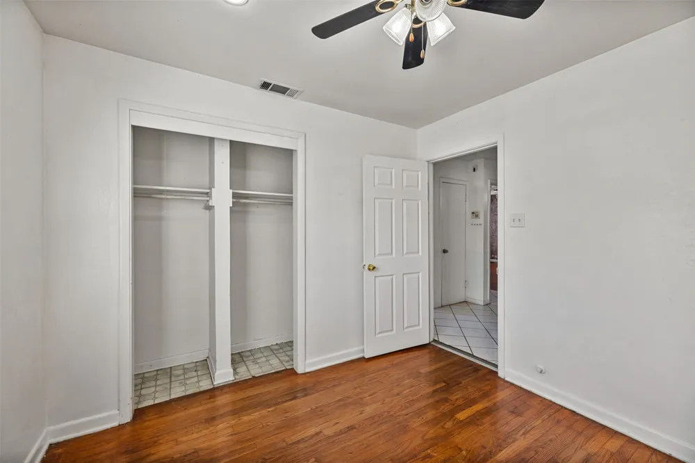 1017 E Spurgeon Street Fort Worth, TX 76115