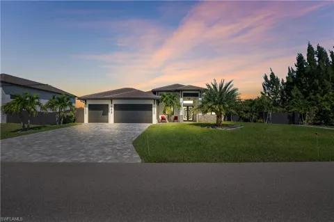 643 SW 18th Court