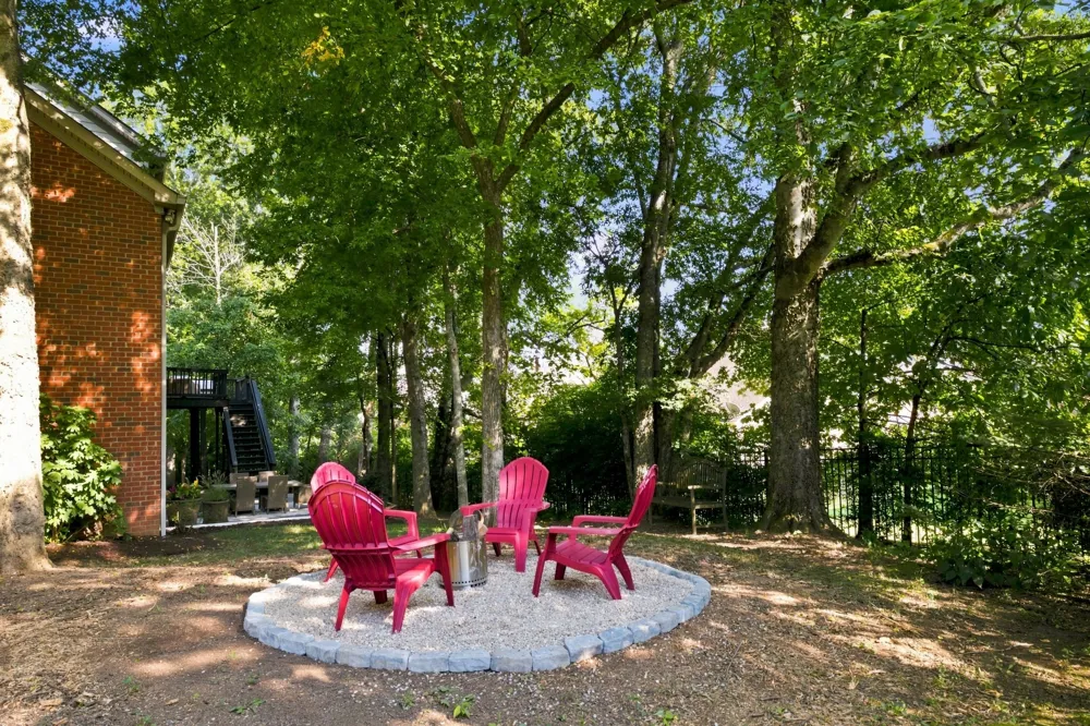 2003 White Rock Cir Spring Hill, TN 37174