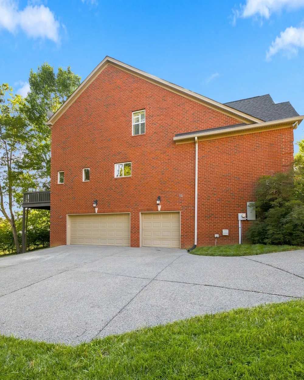 2003 White Rock Cir Spring Hill, TN 37174