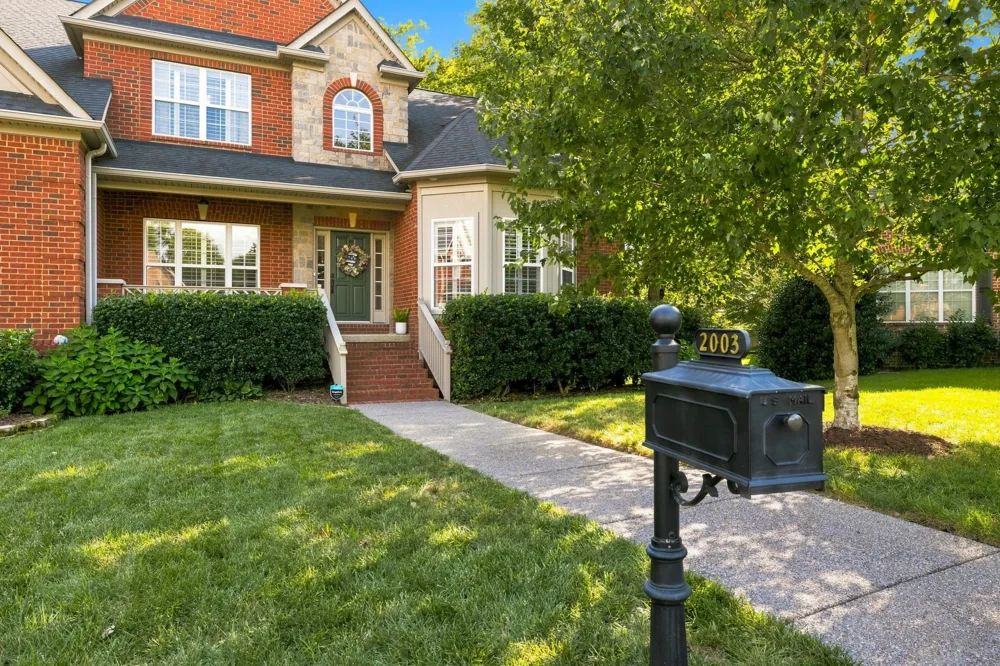 2003 White Rock Cir Spring Hill, TN 37174