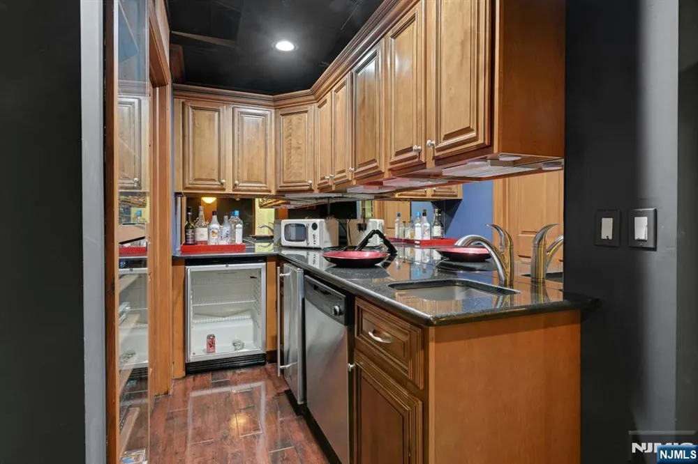 5 Deer Trail Boonton Township, NJ 07005