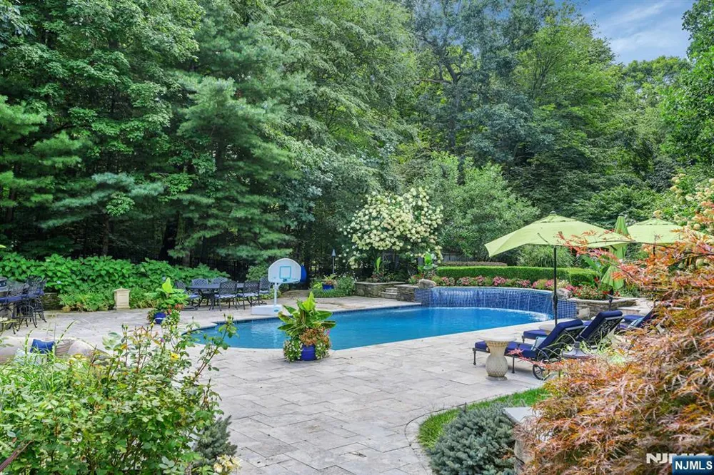 5 Deer Trail Boonton Township, NJ 07005