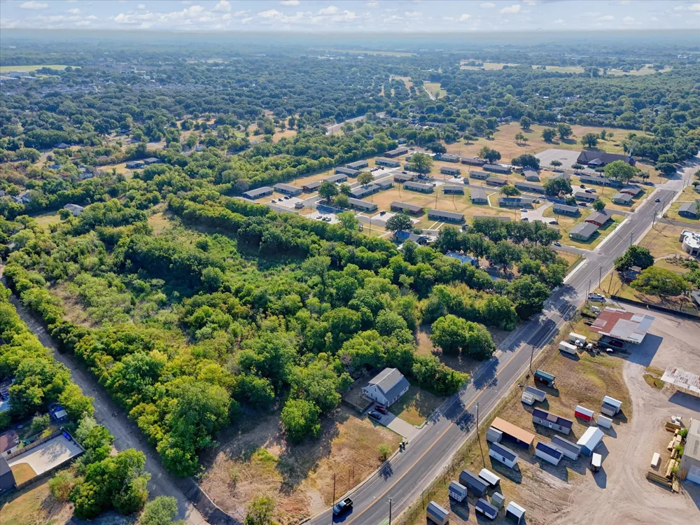 2602 S 12TH Waco, TX 76706