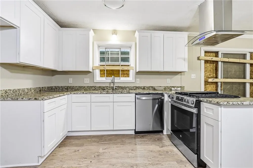 2810 Knollview Drive Decatur, GA 30034