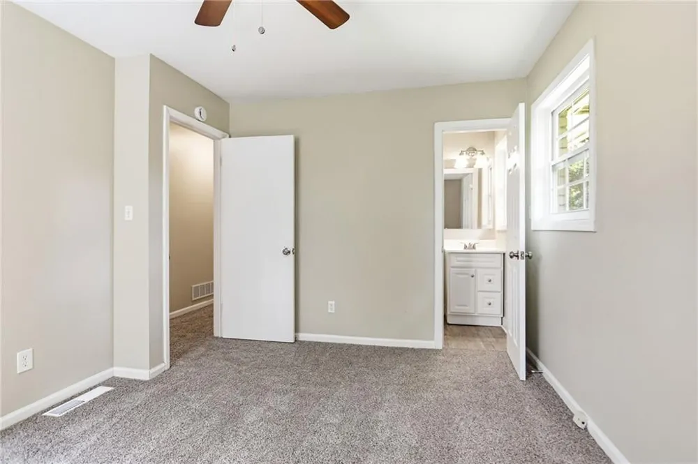 2810 Knollview Drive Decatur, GA 30034