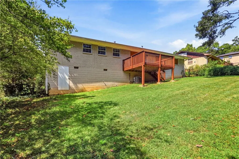 2810 Knollview Drive Decatur, GA 30034