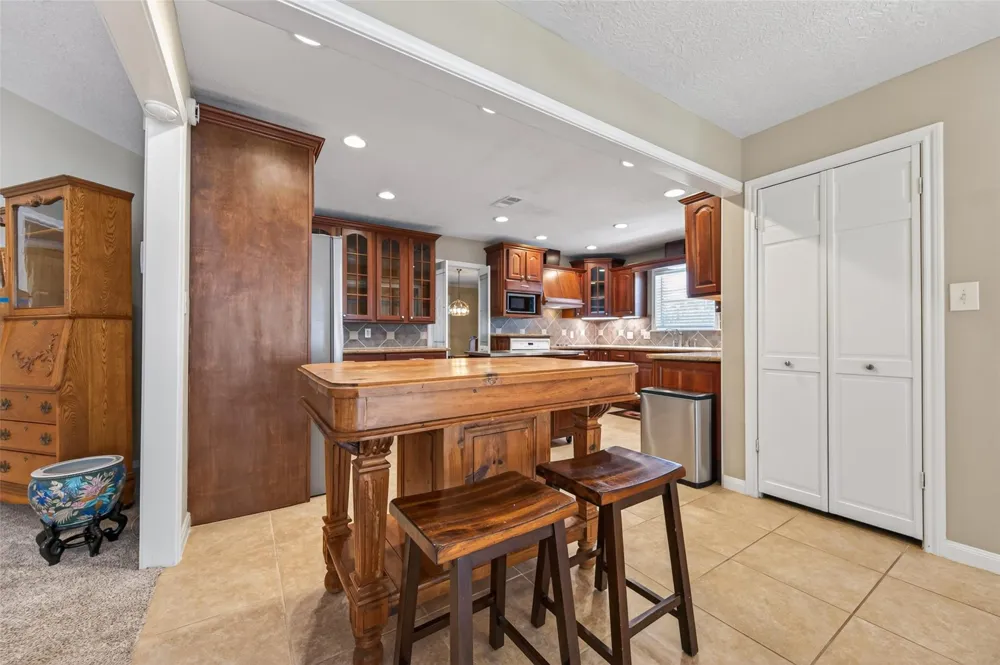 15310 Philippine Street Jersey Village, TX 77040