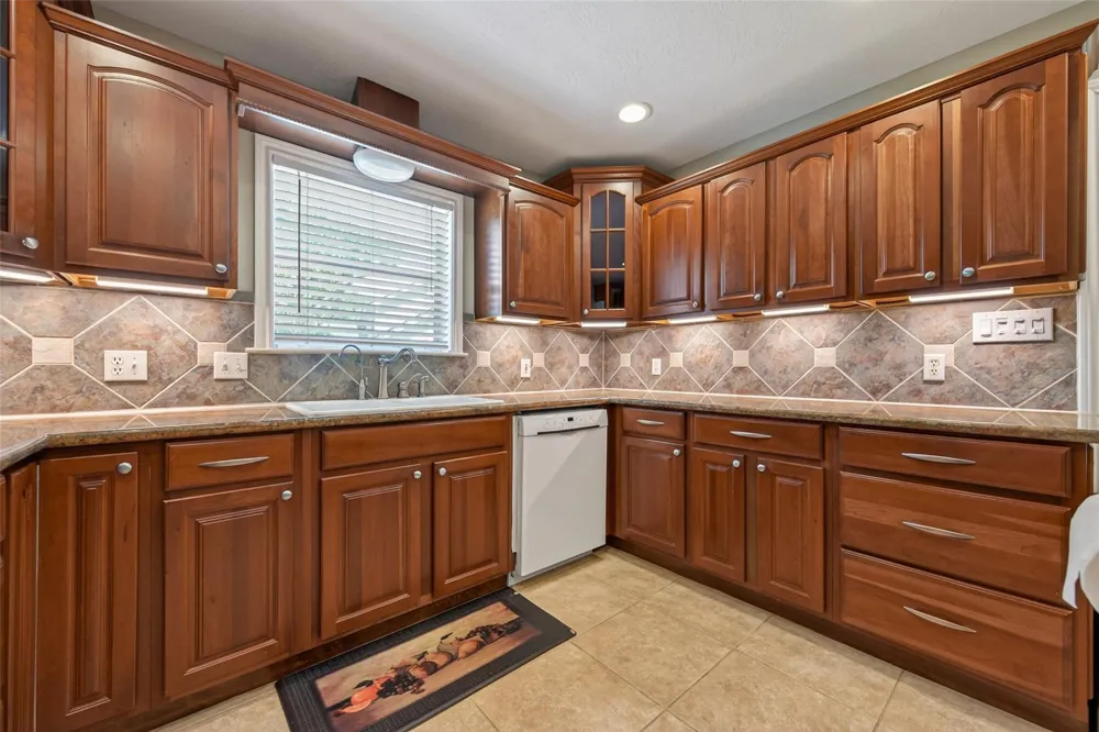 15310 Philippine Street Jersey Village, TX 77040