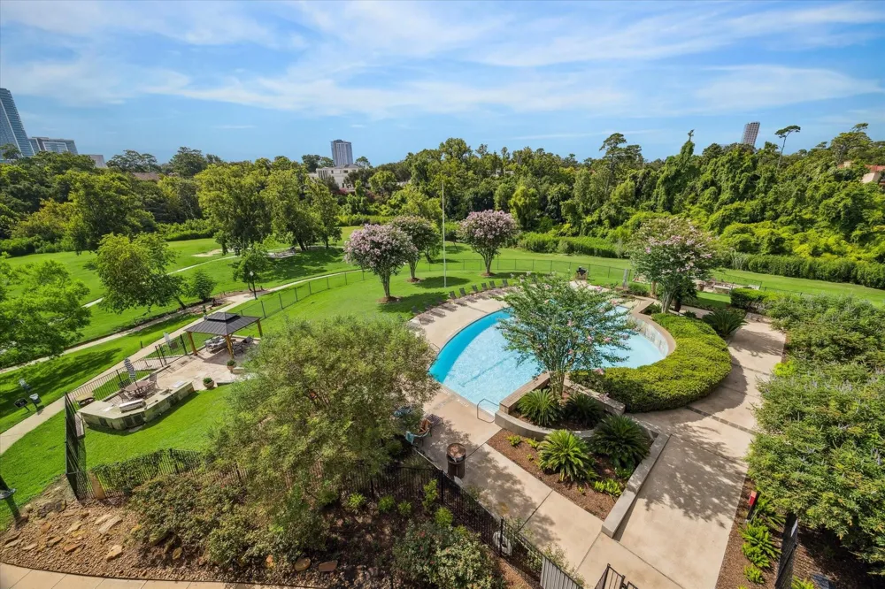 5353 Memorial Drive #2044 Houston, TX 77007