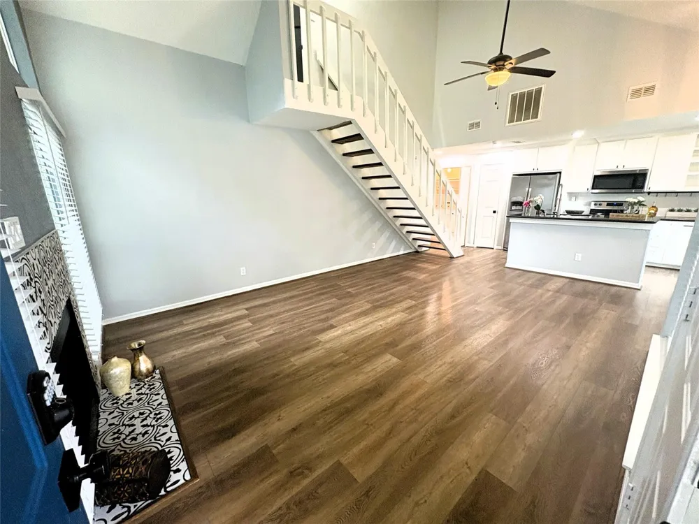 111 Dunbar Estates Drive #702 Friendswood, TX 77546