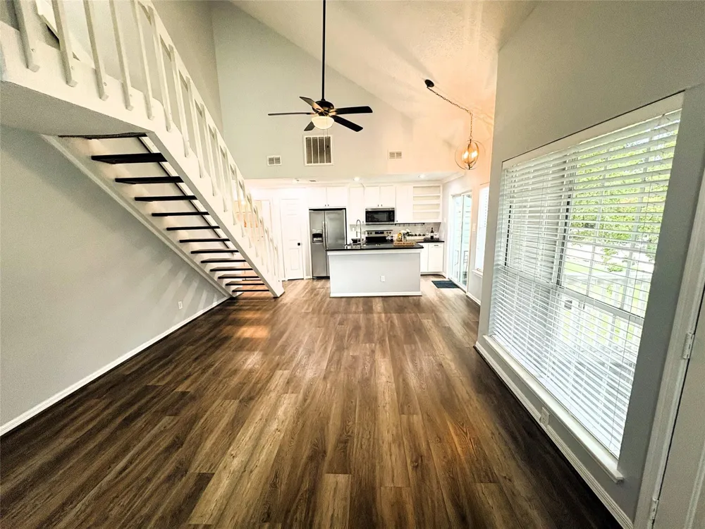 111 Dunbar Estates Drive #702 Friendswood, TX 77546