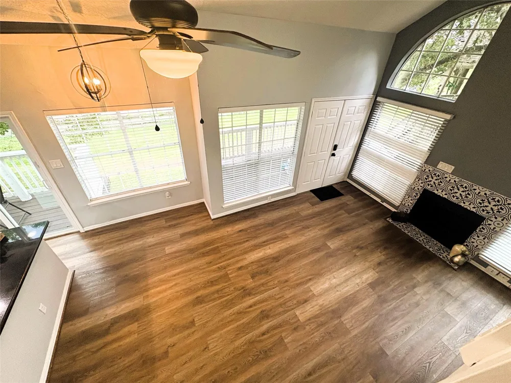 111 Dunbar Estates Drive #702 Friendswood, TX 77546