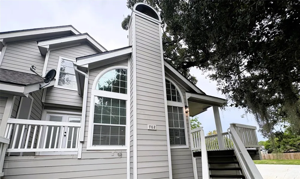 111 Dunbar Estates Drive #702 Friendswood, TX 77546