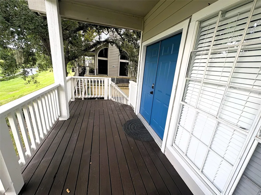 111 Dunbar Estates Drive #702 Friendswood, TX 77546