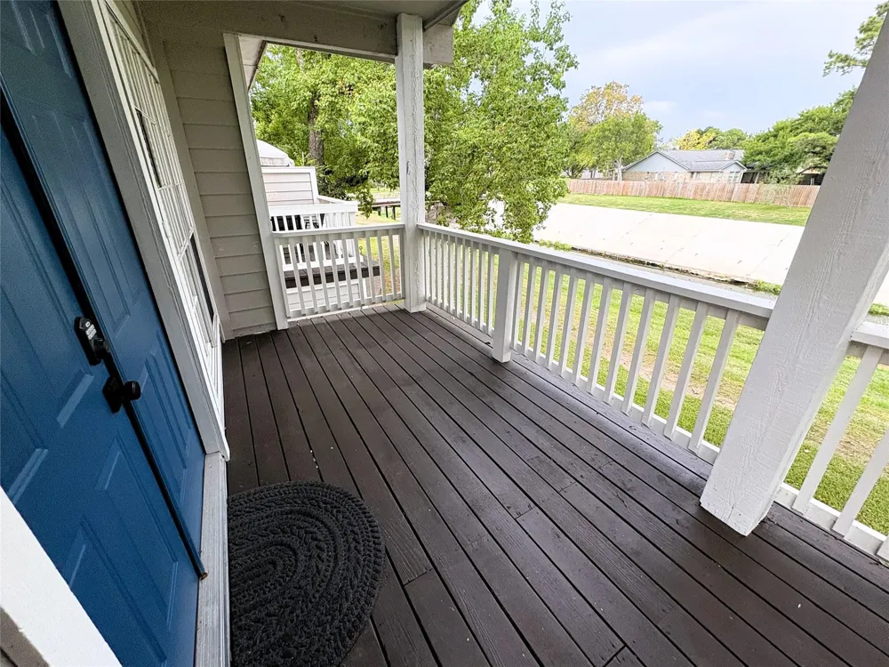 111 Dunbar Estates Drive #702 Friendswood, TX 77546