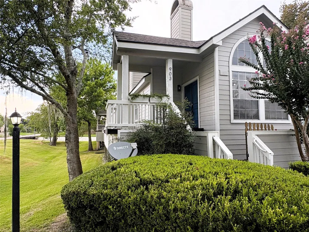 111 Dunbar Estates Drive #903 Friendswood, TX 77546