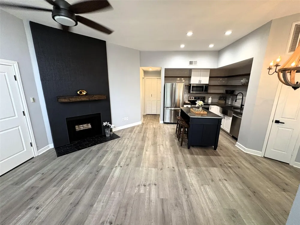 111 Dunbar Estates Drive #903 Friendswood, TX 77546