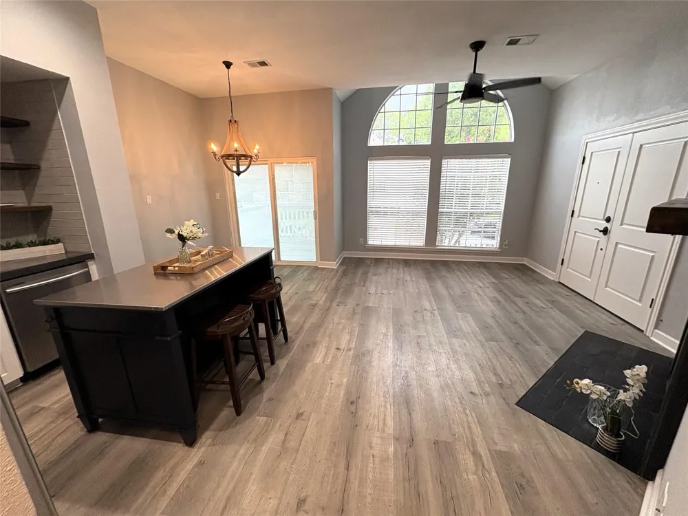 111 Dunbar Estates Drive #903 Friendswood, TX 77546