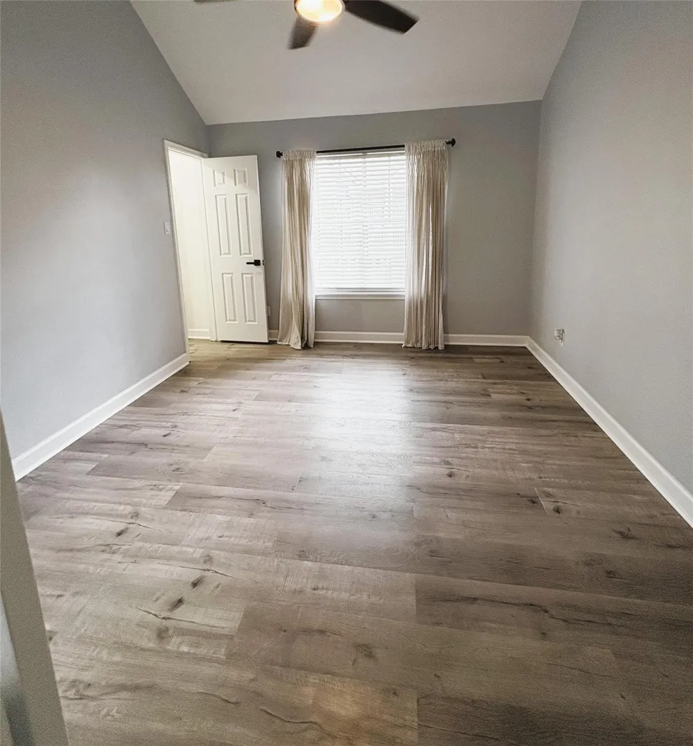 111 Dunbar Estates Drive #903 Friendswood, TX 77546