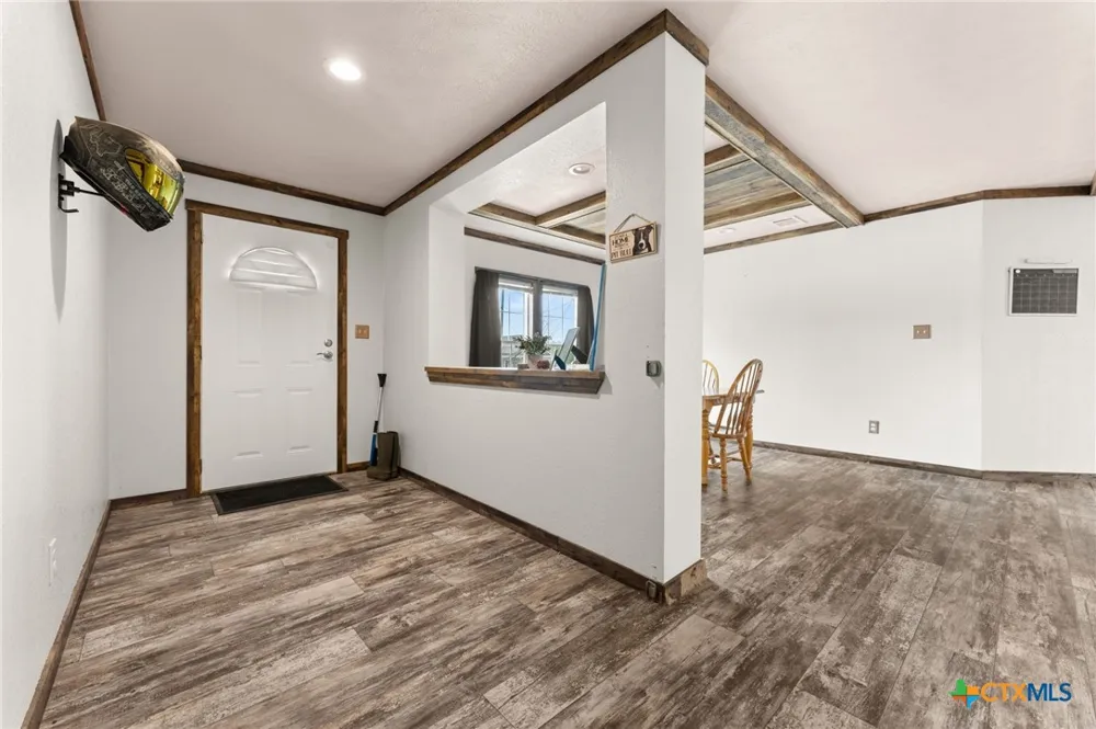 204 Rogers Street McGregor, TX 76657