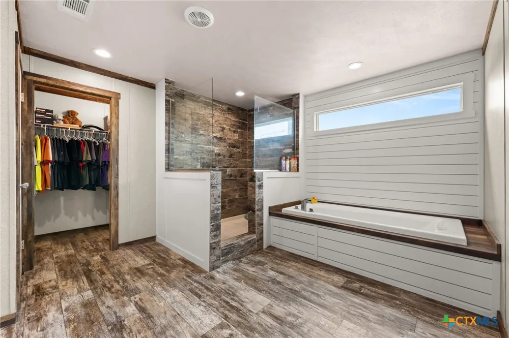 204 Rogers Street McGregor, TX 76657