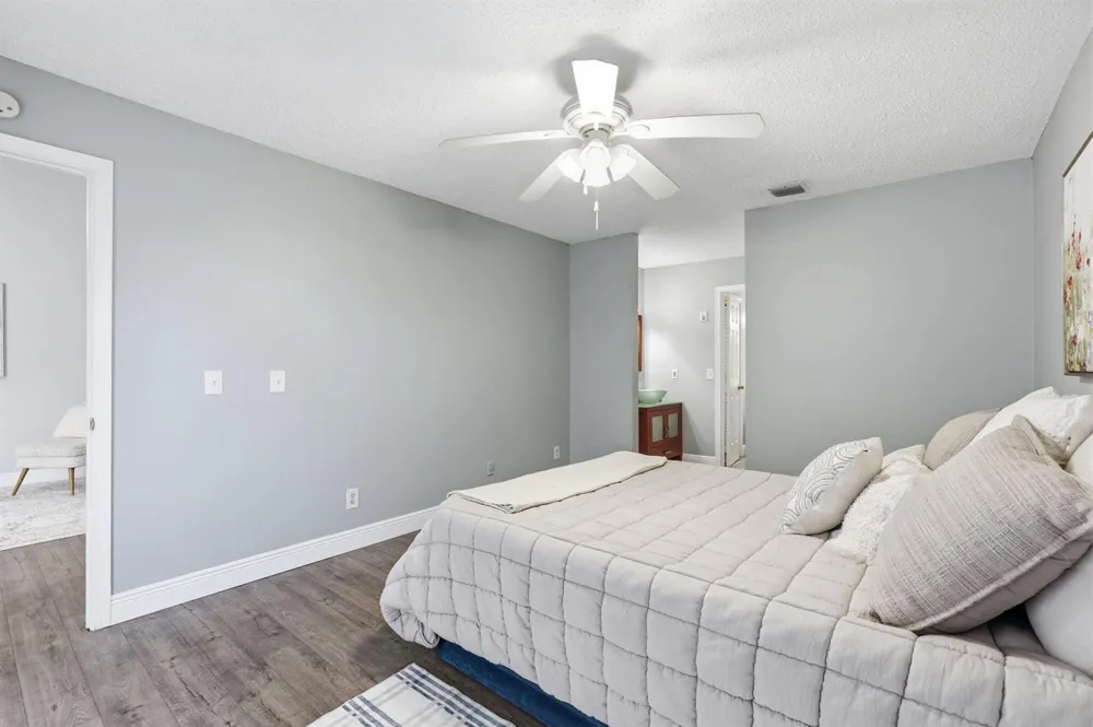 2985 GENOA PLACE #2985 West Palm Beach, FL 33406