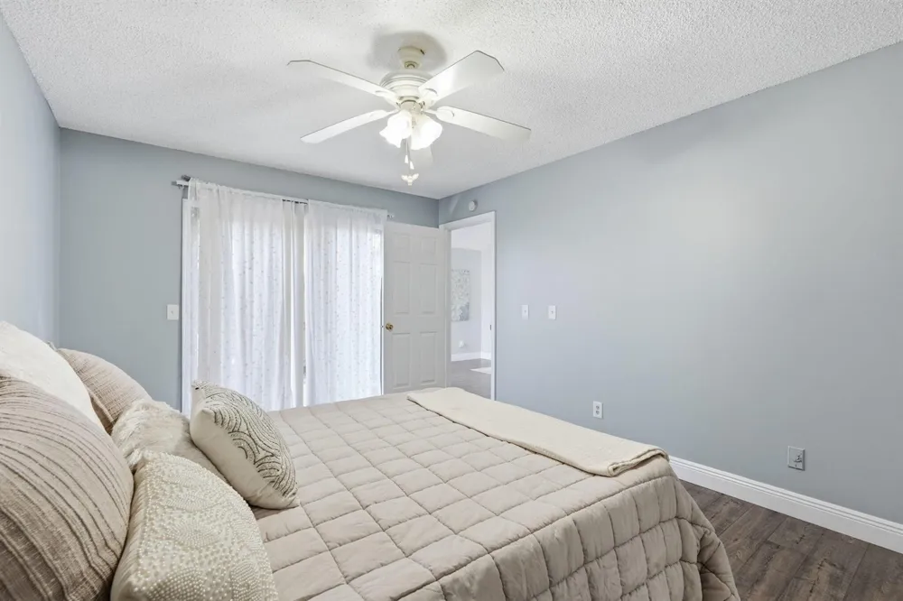 2985 GENOA PLACE #2985 West Palm Beach, FL 33406