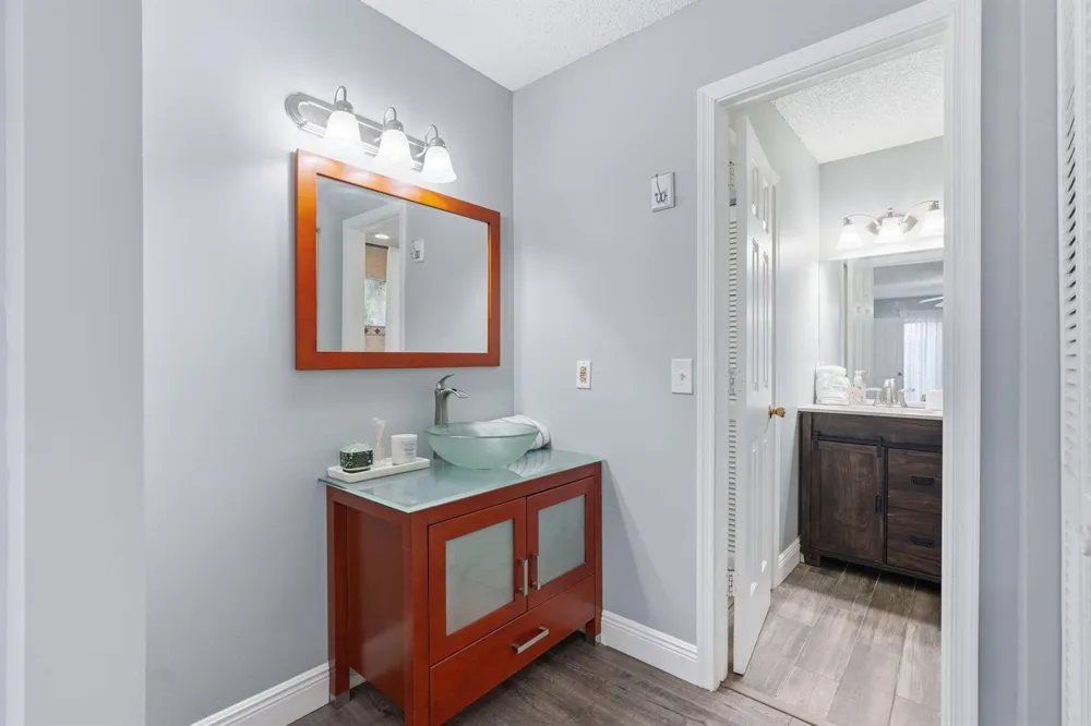 2985 GENOA PLACE #2985 West Palm Beach, FL 33406