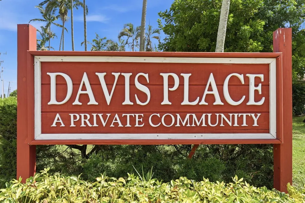 2985 GENOA PLACE #2985 West Palm Beach, FL 33406