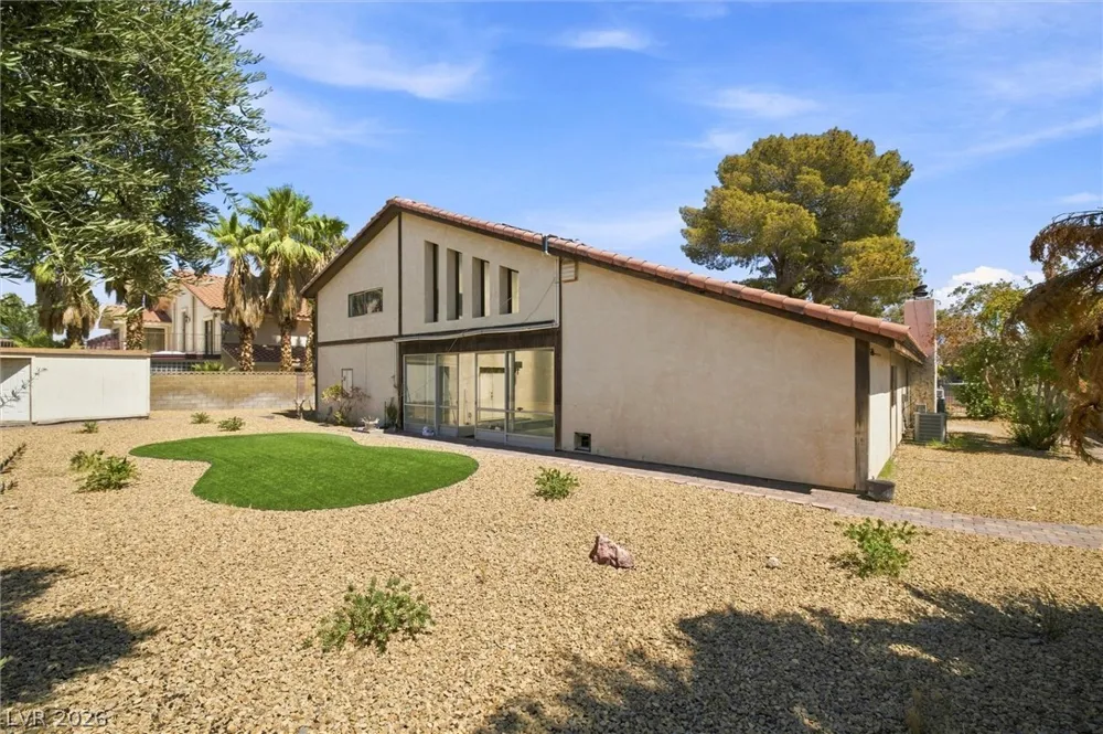 3075 Rosanna Street Las Vegas, NV 89117